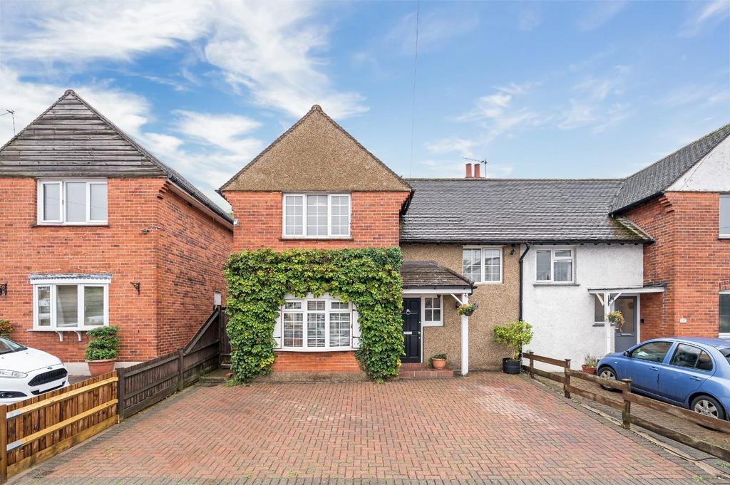 Lumley Road, Cheam, 3 bed semidetached house for sale £700,000