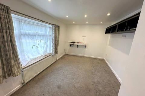 undefined, Field Close, Hayes, Greater London, UB3