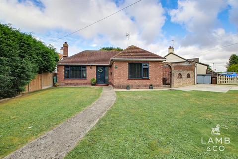 3 bedroom detached bungalow for sale, Sladburys Lane, Holland-On-Sea CO15