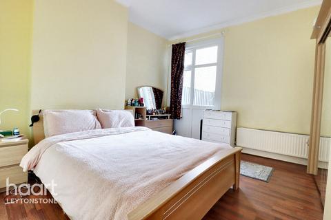 1 bedroom maisonette for sale, Maple Road, London