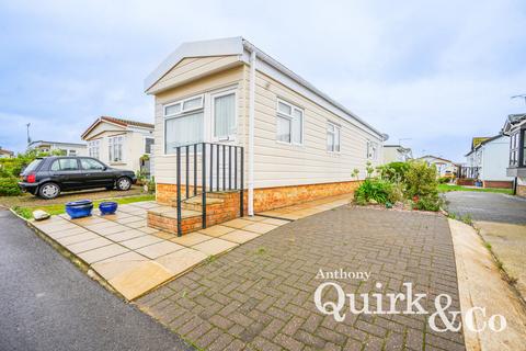 Creek Road, Canvey Island, SS8