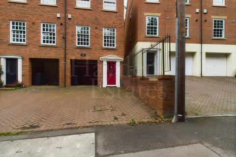 3 bedroom townhouse for sale, Winbrook Mews, Winbrook, Bewdley, DY12 2BA.