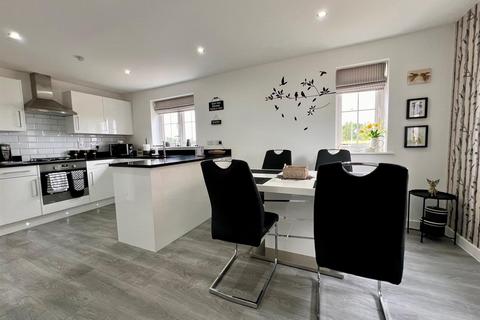 3 Boatyard Avenue, Burnham-on-crouch, CM0 8FR