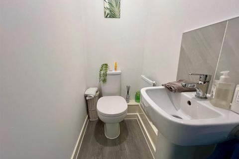 3 Boatyard Avenue, Burnham-on-crouch, CM0 8FR