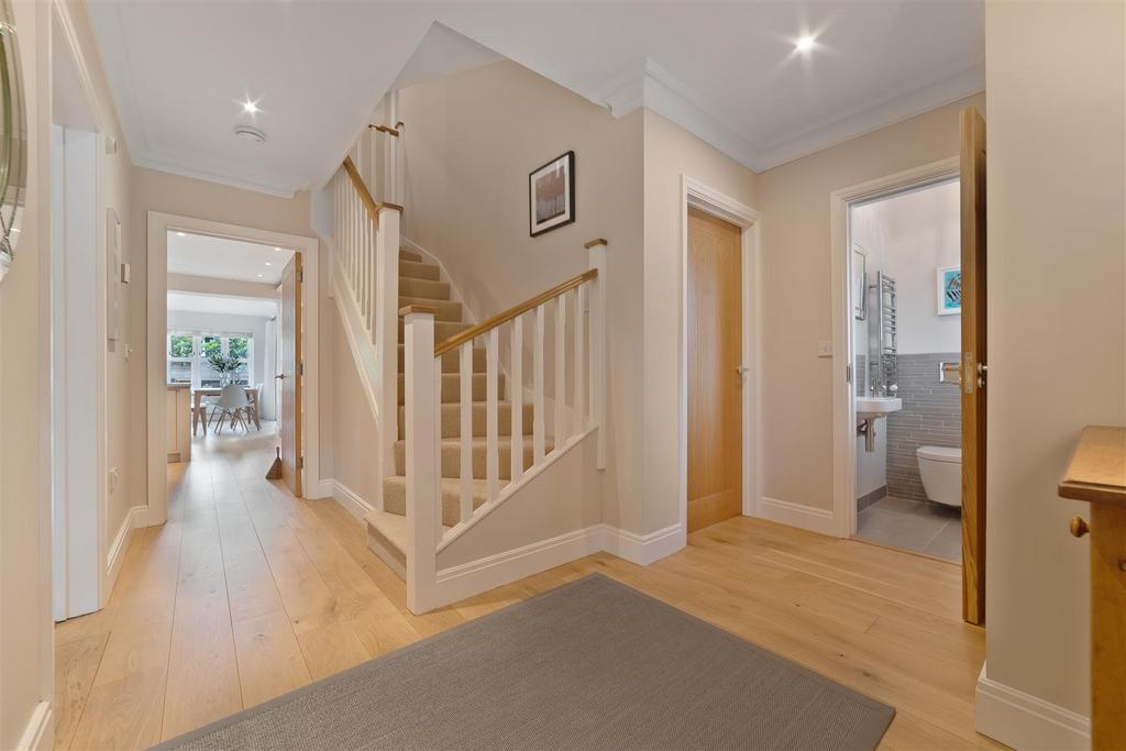 Highgrove Avenue, Ascot 4 bed end of terrace house for sale £1,250,000