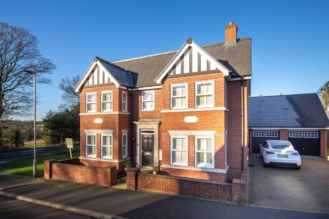 5 bedroom detached house for sale, Elizabeth II Avenue, Berkhamsted, Hertfordshire, HP4