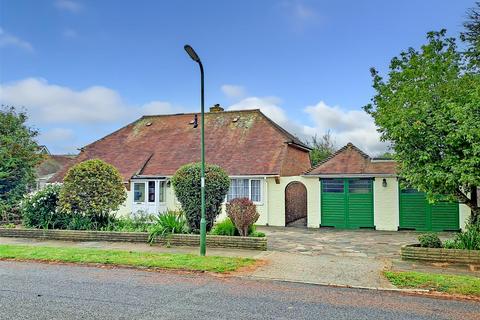 4 bedroom chalet for sale, Hudson Drive, Rustington BN16