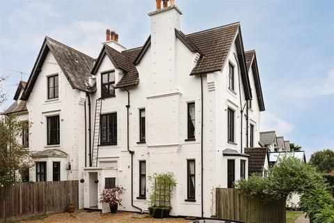 1 bedroom apartment for sale, Wray Park Road, Reigate