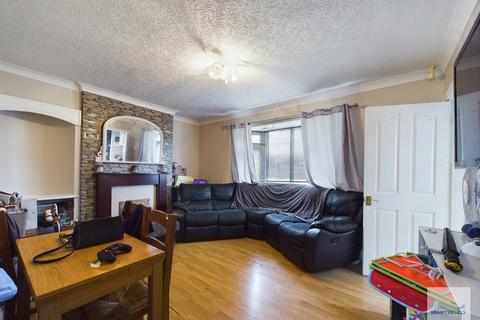 3 bedroom end of terrace house for sale, Ambleside Road, Aspley