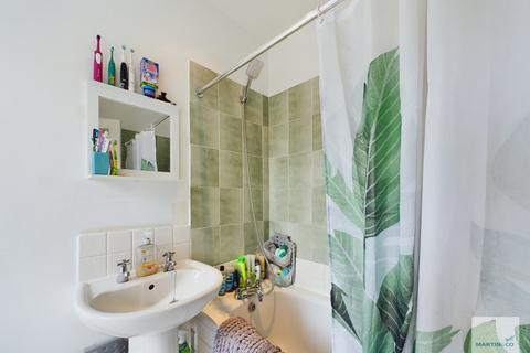 34 Ambleside Road, Nottingham, NG8 5QZ