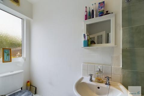 34 Ambleside Road, Nottingham, NG8 5QZ