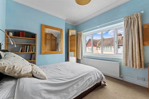 30 Lodge Road, Wallington, SM6 0UA