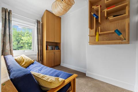 30 Lodge Road, Wallington, SM6 0UA