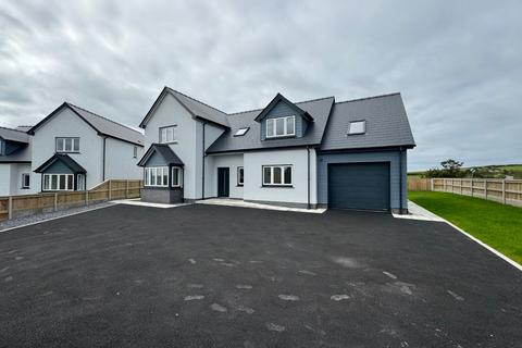 4 bedroom detached house for sale, Clos Y Gwyddil, Ferwig, Cardigan, SA43