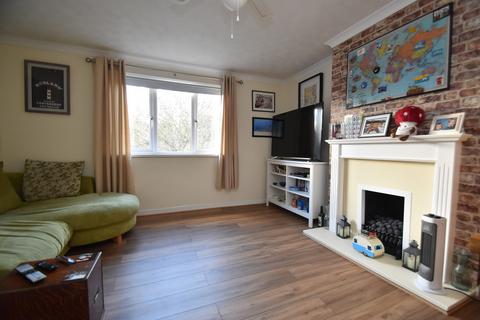 2 bedroom flat for sale, Lucas Road, Sudbury