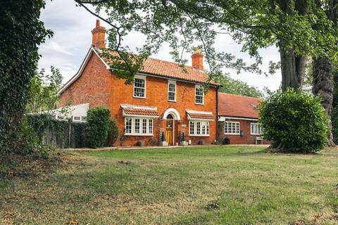 5 bedroom detached house for sale, Yaxham