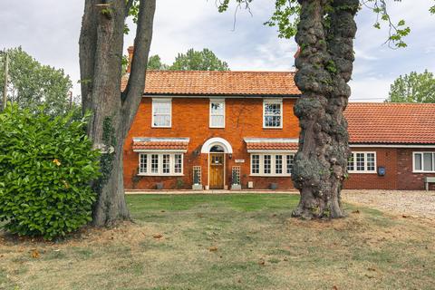 5 bedroom detached house for sale, Yaxham