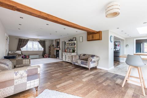 5 bedroom detached house for sale, A Remarkable Detached Family Home in Yaxham