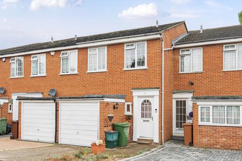 3 bedroom terraced house for sale, Bucklers Way, Carshalton