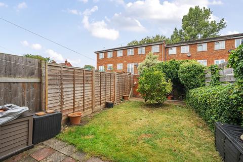61 Bucklers Way, Carshalton, SM5 2DZ