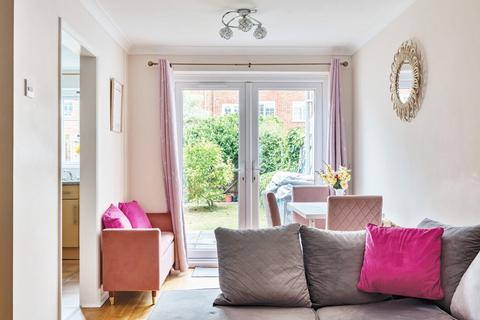 61 Bucklers Way, Carshalton, SM5 2DZ