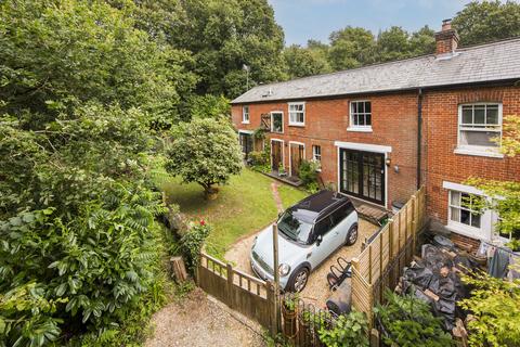 3 bedroom end of terrace house for sale, Modest Corner, Southborough