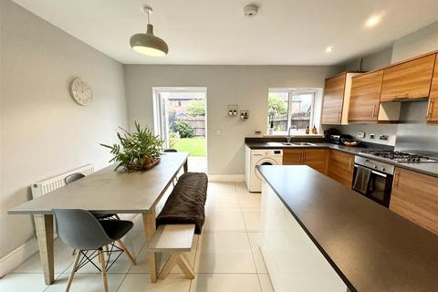 3 bedroom end of terrace house for sale, Jubilee Way, Malvern