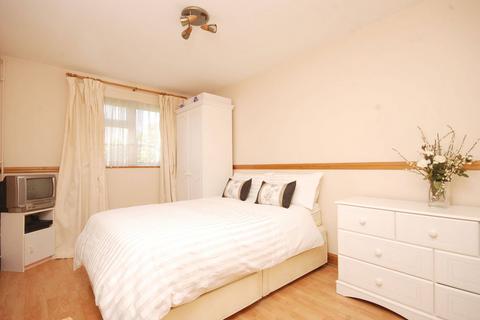 1 bedroom maisonette for sale, Baird Drive, Wood Street Village, Guildford, GU3