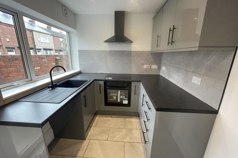 3 bedroom terraced house to rent, Brinkburn Road, Darlington, County Durham