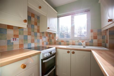 1 bedroom terraced house to rent, Warren Avenue, Leicester, LE4