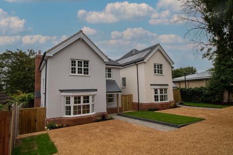 4 bedroom detached house to rent, The Street, Rickinghall, Diss