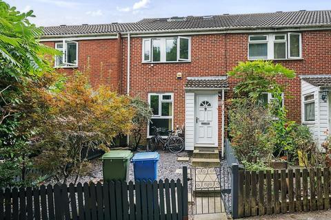 16 Foundry Close, London, SE16 6NS