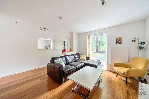 16 Foundry Close, London, SE16 6NS