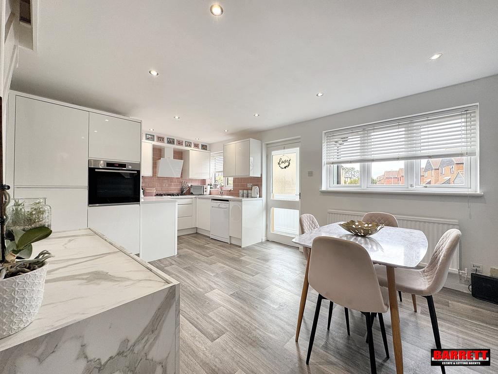 Brockenhurst Way, Bicknacre, Chelmsford 4 bed detached house for sale