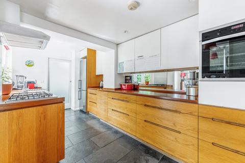 11 Bradmore Park Road, London, W6 0DT