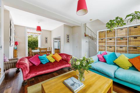 11 Bradmore Park Road, London, W6 0DT