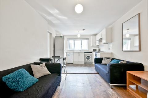 6 bedroom townhouse to rent, Ambassador Square, London E14