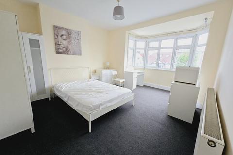 House share to rent, Cairnfield Avenue, Neasden