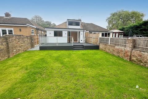 4 bedroom semi-detached house for sale, Rayleigh Road, Thundersley