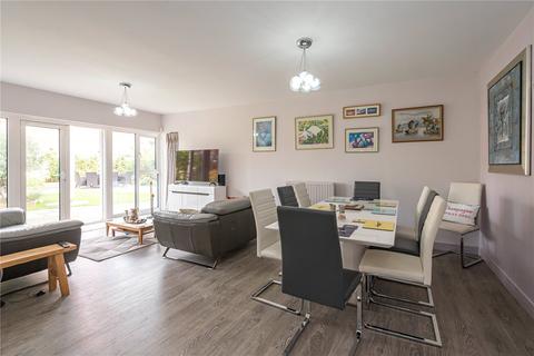 20 Blackthorn Grange, Thame, OX9 3GG