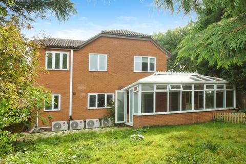 4 bedroom detached house for sale, Moat Drive, Tamworth B78