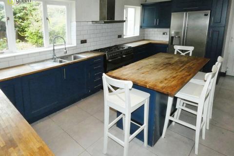 3 Moat Drive, Drayton Bassett, Tamworth, B78 3UG