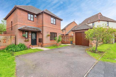 3 bedroom detached house for sale, Giles Close, Southampton SO30