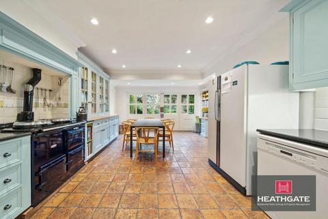 5 bedroom townhouse for sale, Heath Close Hampstead Garden Suburb NW11