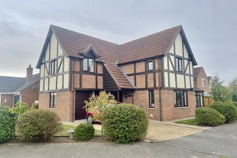 4 bedroom detached house for sale, Turnberry Drive, Woodhall Spa LN10