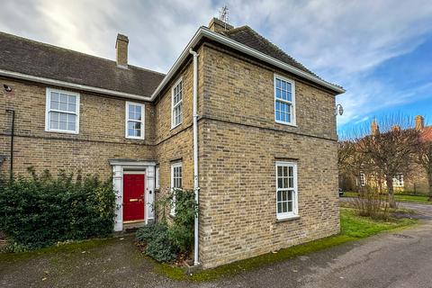 4 bedroom semi-detached house to rent, Howes Place, Cambridge CB3