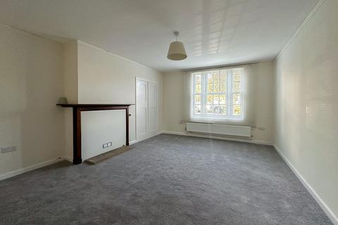 4 bedroom semi-detached house to rent, Howes Place, Cambridge CB3