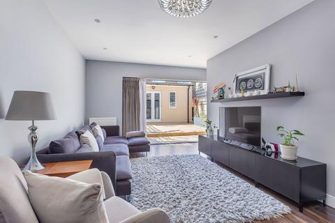 2 bedroom flat for sale, Burns Road, London NW10