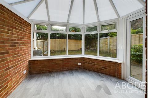 11 The Cloisters, Burton-on-trent, DE15 9AH