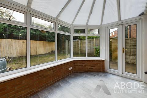 11 The Cloisters, Burton-on-trent, DE15 9AH